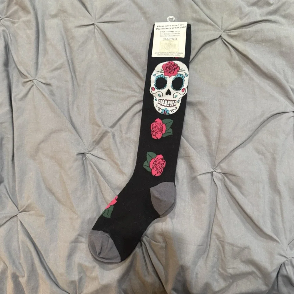 Sock‎ It to Me Knee High Sugar Skull Socks Black Pink Women Reinforced Toe